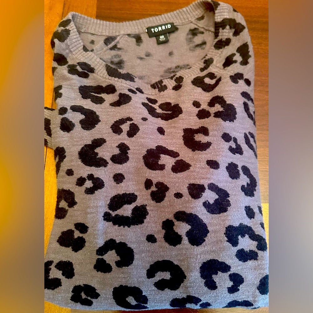 Torrid light sweater size 00